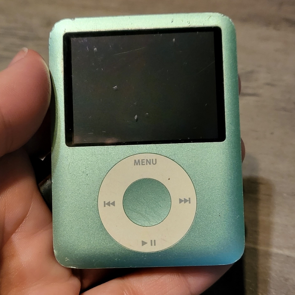 Apple iPod nano 3rd Generation Light Green (8 GB)